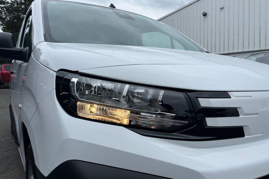 Peugeot PARTNER Photo autoimg-0d11f97a8433037e5eabbc901ae4363b8fff92e1.jpg