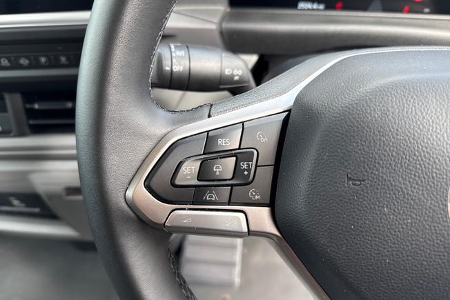VOLKSWAGEN Transporter Photo 16
