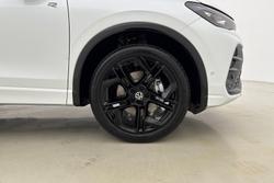 VOLKSWAGEN  Tiguan  Photo 5