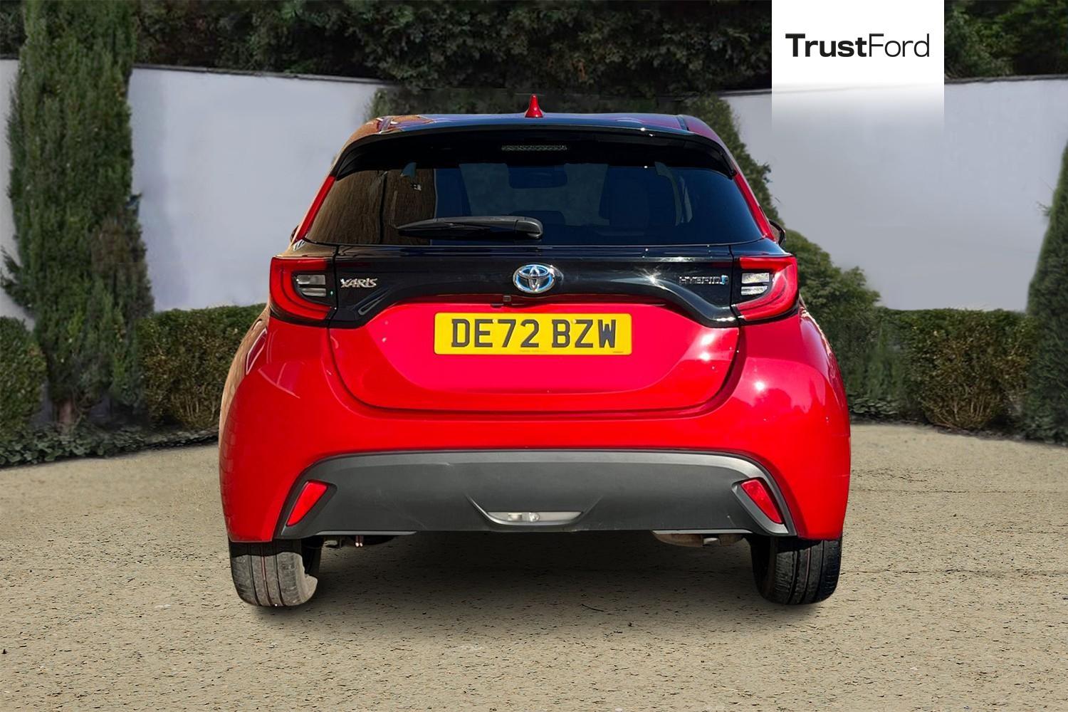 Toyota YARIS Photo 6