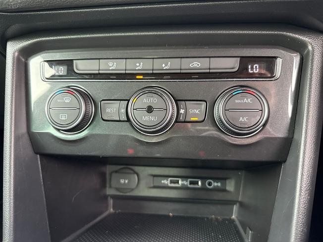 VOLKSWAGEN Tiguan Photo 33