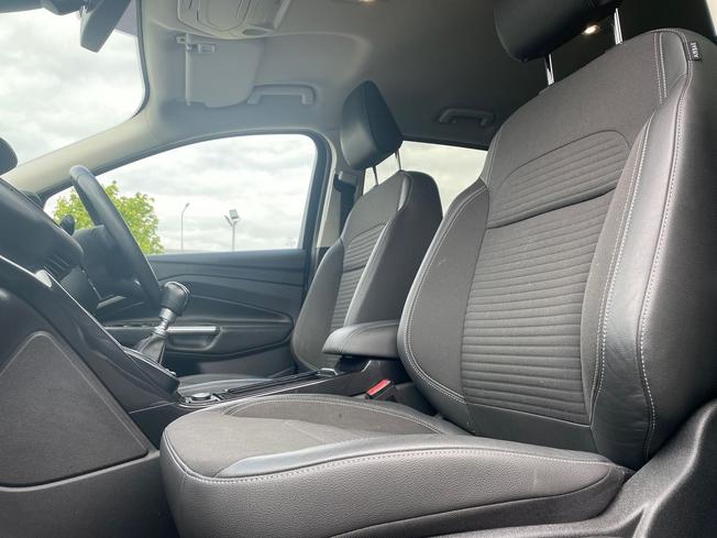 FORD Kuga Photo 24