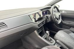 VOLKSWAGEN Polo Photo 2