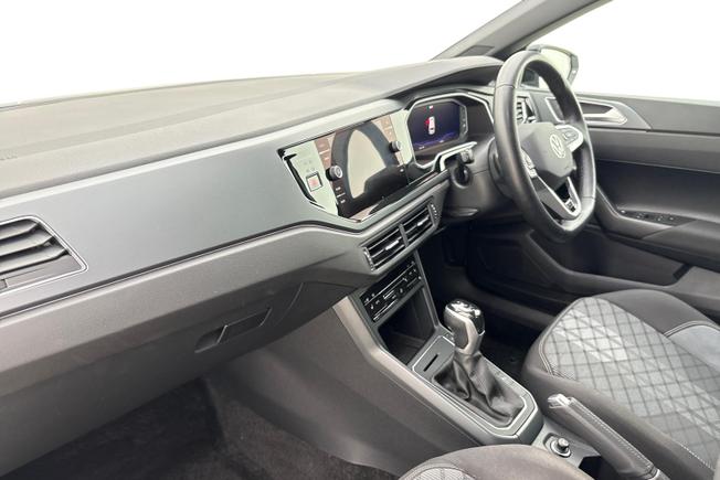 VOLKSWAGEN Polo Photo 2
