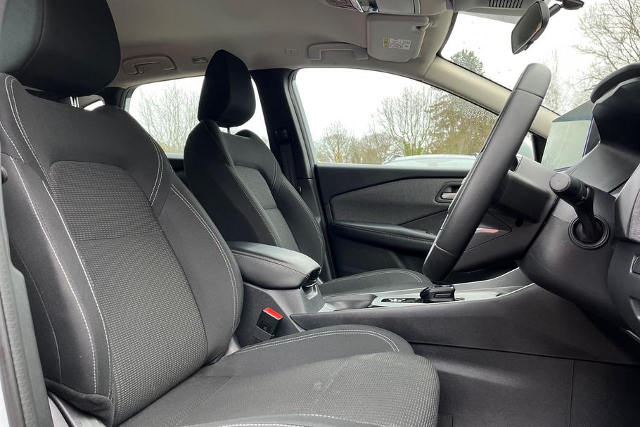 Used Nissan Qashqai YO25LHL 17