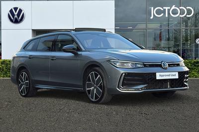 2026 VOLKSWAGEN Passat 1.5 TSI eHybrid 19.7kWh Black Edition Estate 5dr Petrol Plug-in Hybrid DSG Euro 6 (s/s) (272 ps) at JCT600