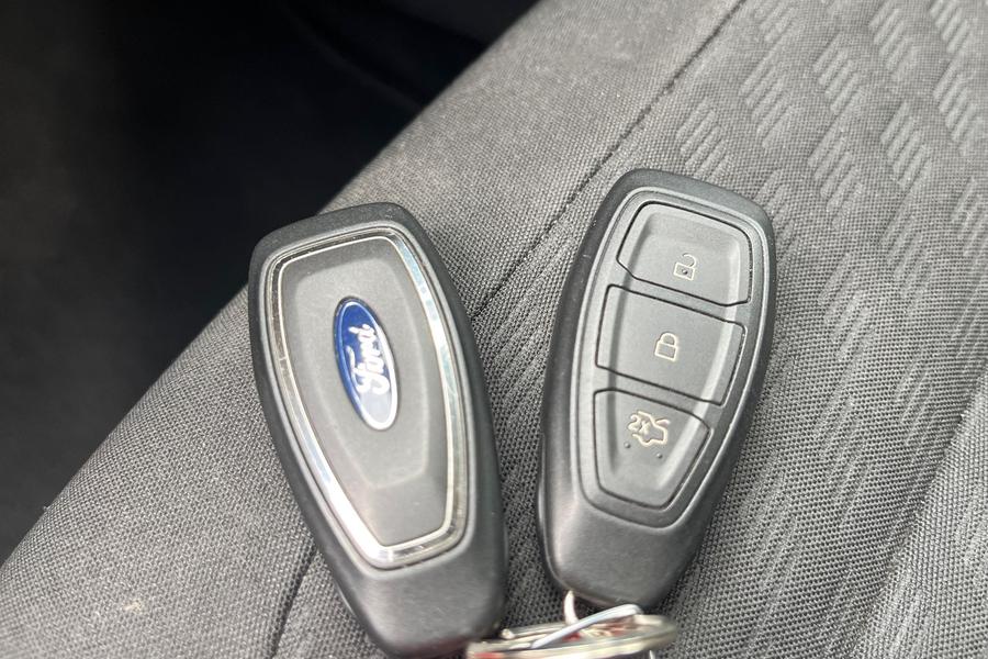 Ford PUMA Photo autoimg-0d2acd72a5c5cdfa59b10104dc078f8e593664e8.jpg
