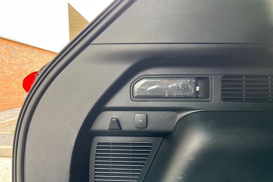 Ford Kuga Photo autoimg-0d2fa121b0ad1797a76684b93d907d89414c0911.jpg