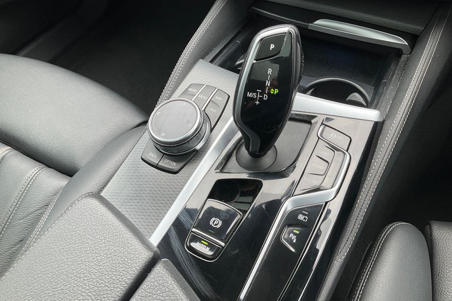 BMW 5 SERIES Photo autoimg-0d2fcc9baa7cb07b88cbcf859a27fa31ba5b3f32.jpg