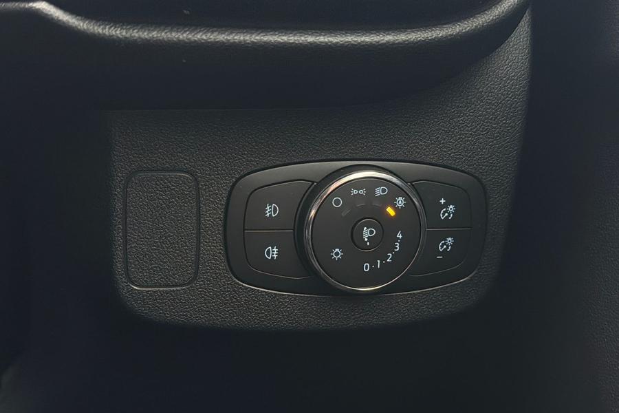 Ford PUMA Photo autoimg-0d34e13af30d450eaea765262473ce697e6cafbc.jpg