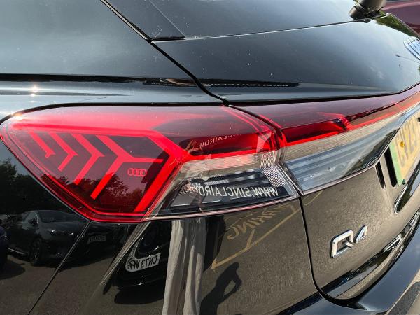 Audi Q4 e-tron Photo autoimg-0d3a7372b59e00cab16f1cd9a9609eae2f7ca214.jpg