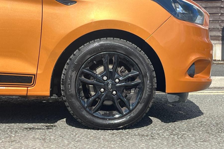 Ford KA+ Photo autoimg-0d40f25af8b616d446b2e5f23e4619fa7a3335b7.jpg