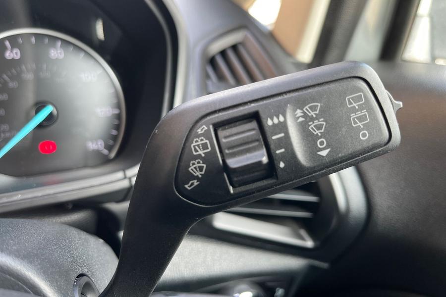 Ford ECOSPORT Photo autoimg-0d46b197110bb6cd543c80370373158b18c0198e.jpg