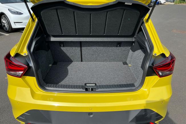 SEAT Ibiza Photo 12