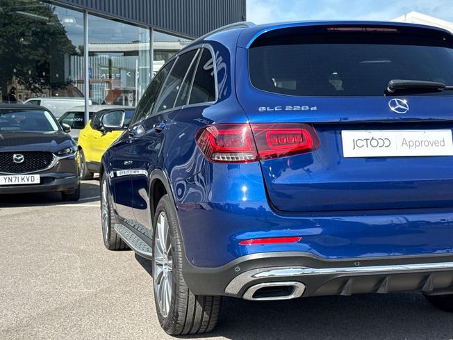 MERCEDES-BENZ GLC Photo 27