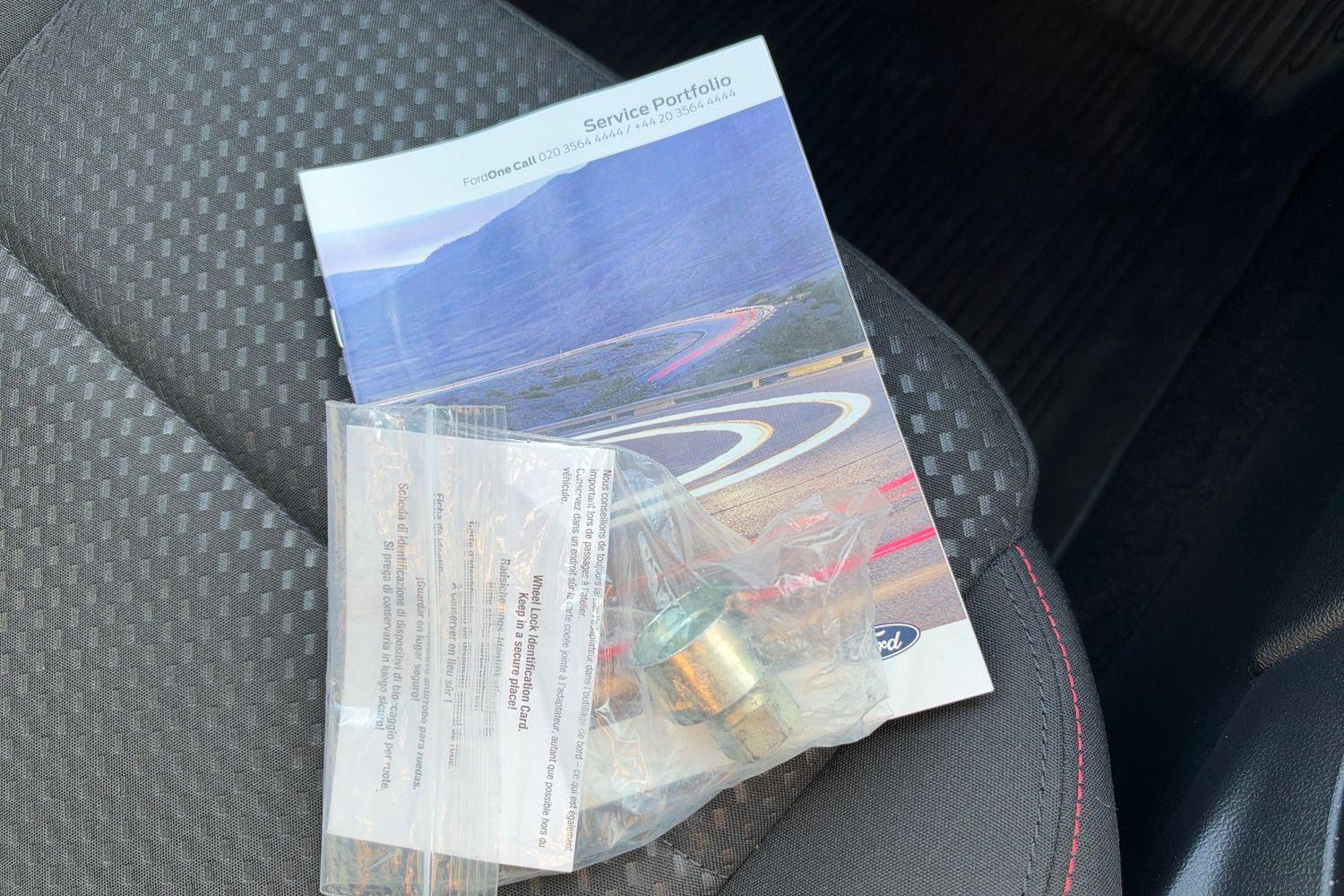 Ford FOCUS Photo 21