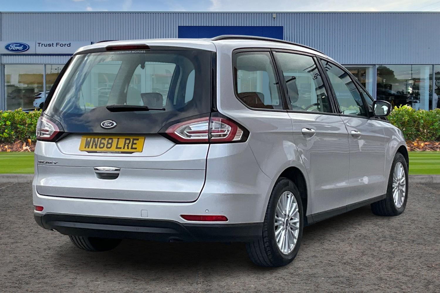 Ford GALAXY Photo 3