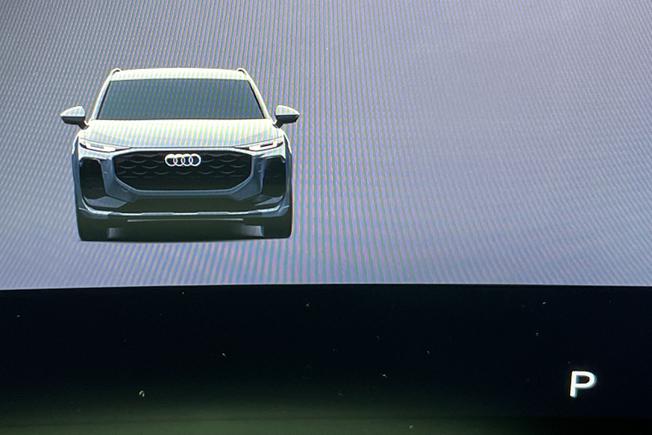 AUDI Q3 Photo 15