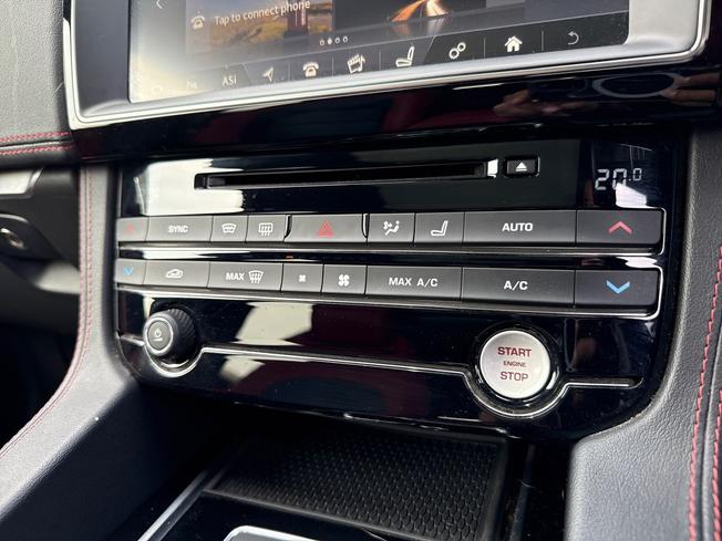 JAGUAR F-Pace Photo 35