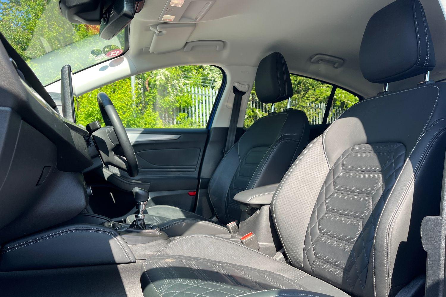 Ford Focus Photo 18