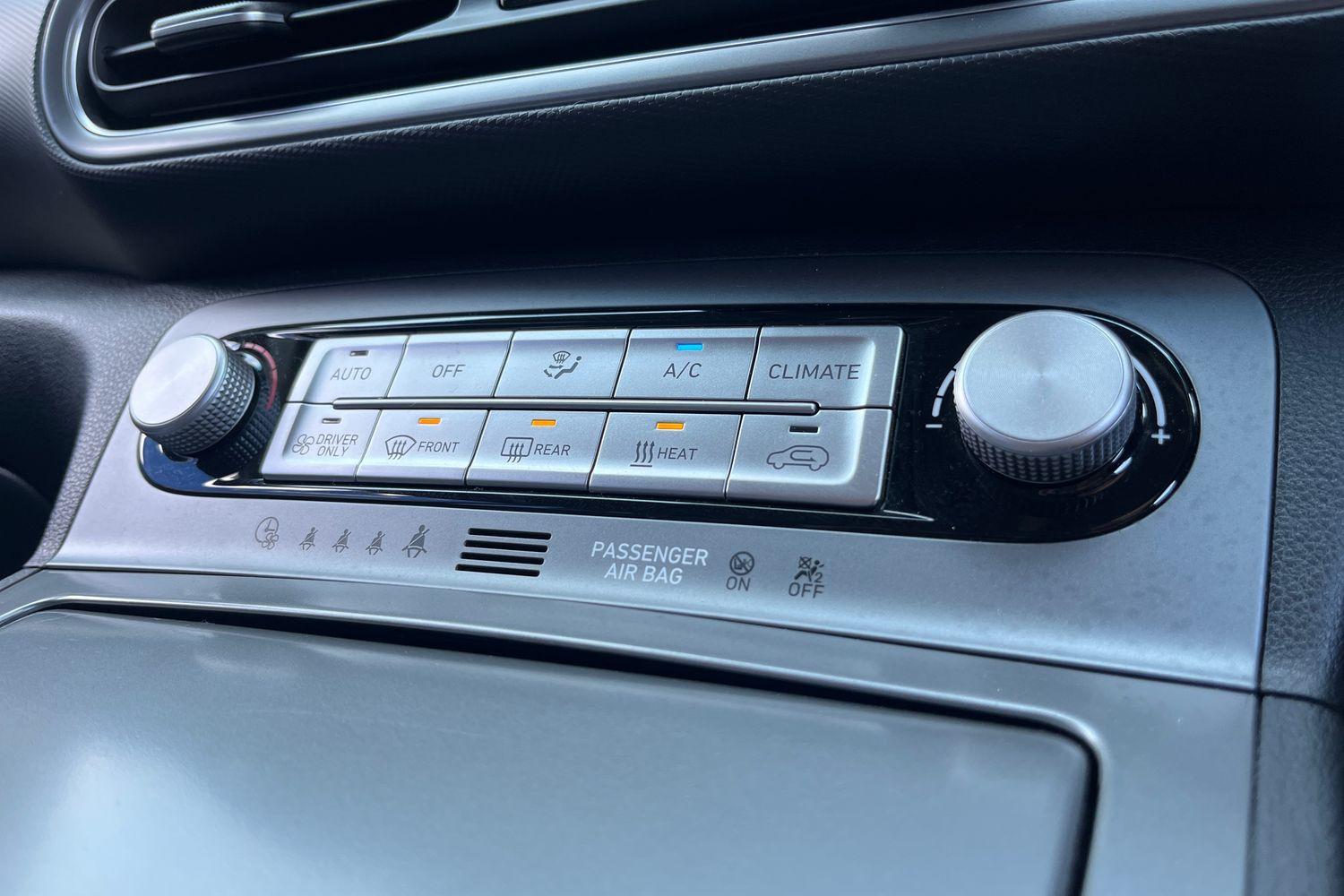 Hyundai KONA Photo 30