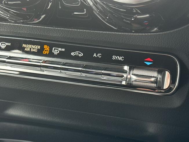 MERCEDES-BENZ GLA Photo 52