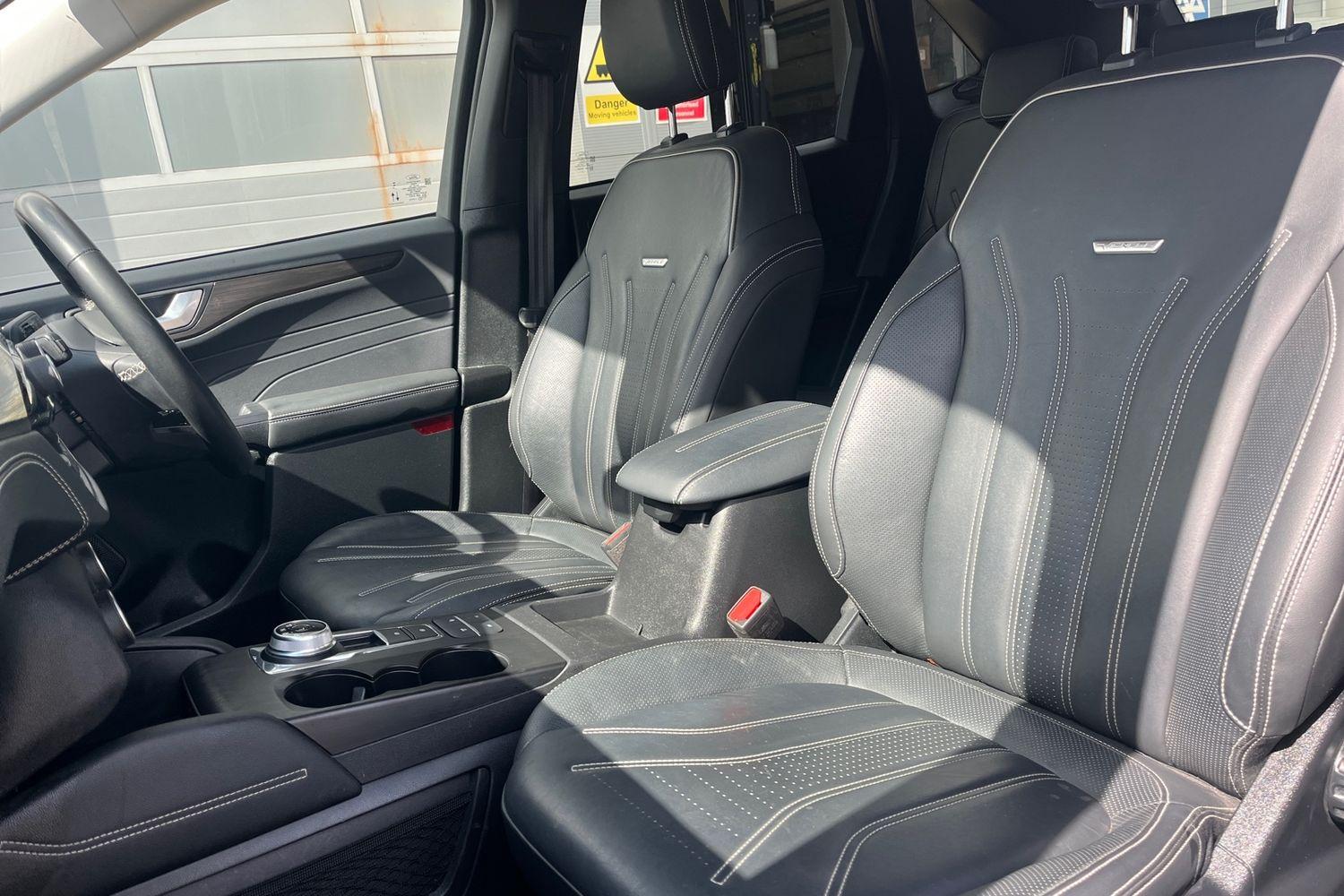 Ford KUGA Photo 18