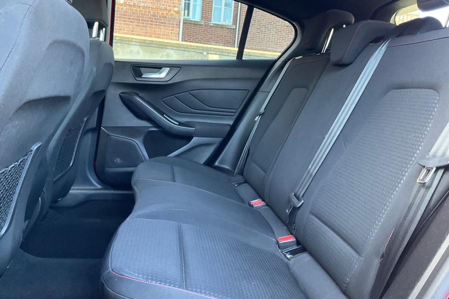 Ford FOCUS Photo autoimg-0d6a09bf197d4f8577e41c2445a5be1fd999c8cd.jpg