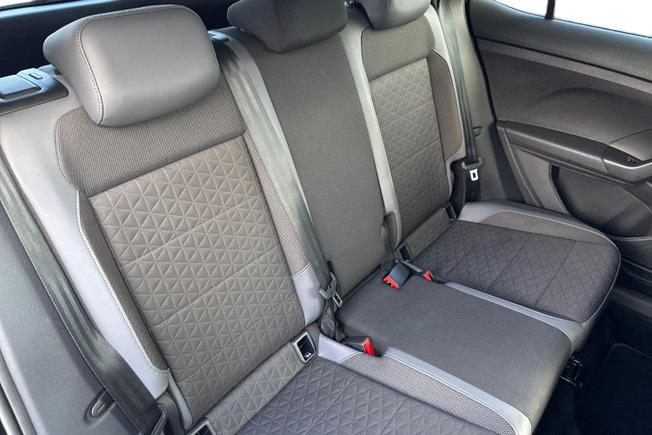 VOLKSWAGEN T-Cross Photo 9