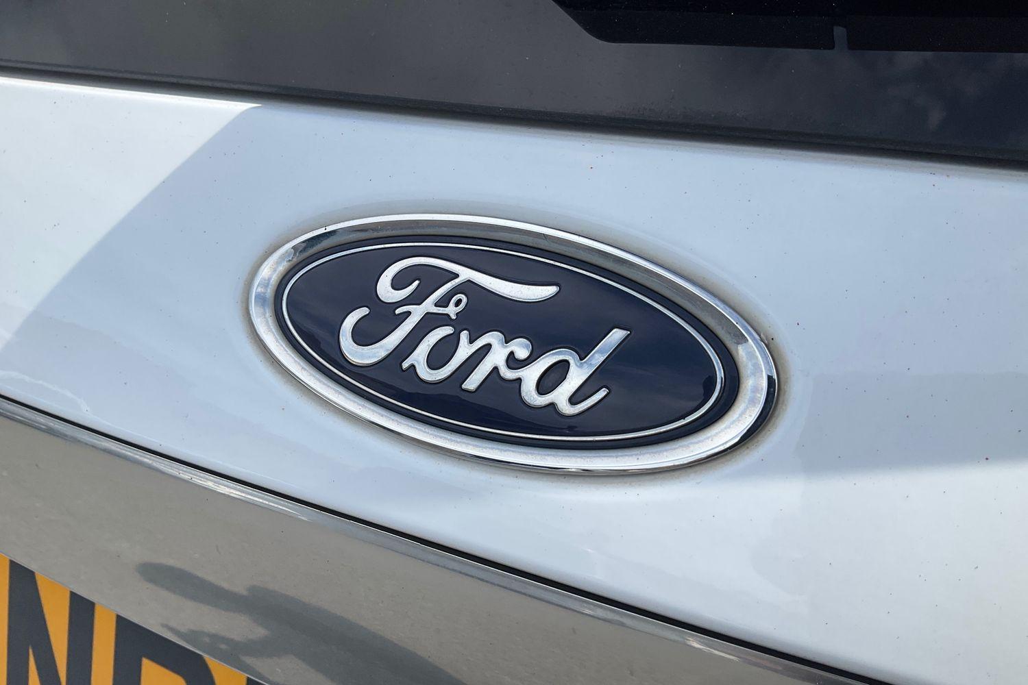 Ford S-MAX Photo 39