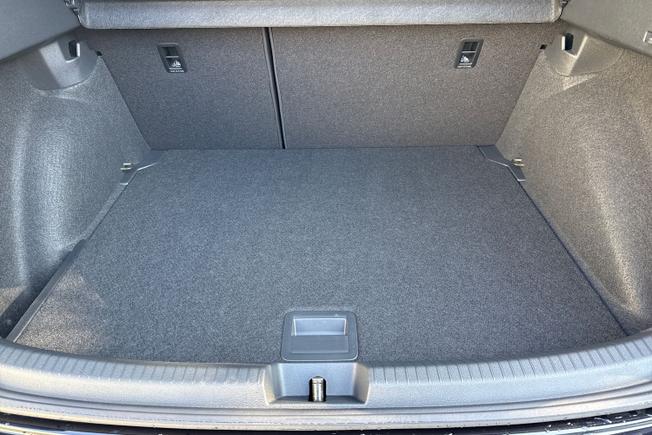 VOLKSWAGEN Taigo Photo 12