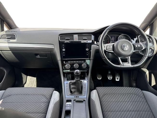 VOLKSWAGEN Golf Photo 10