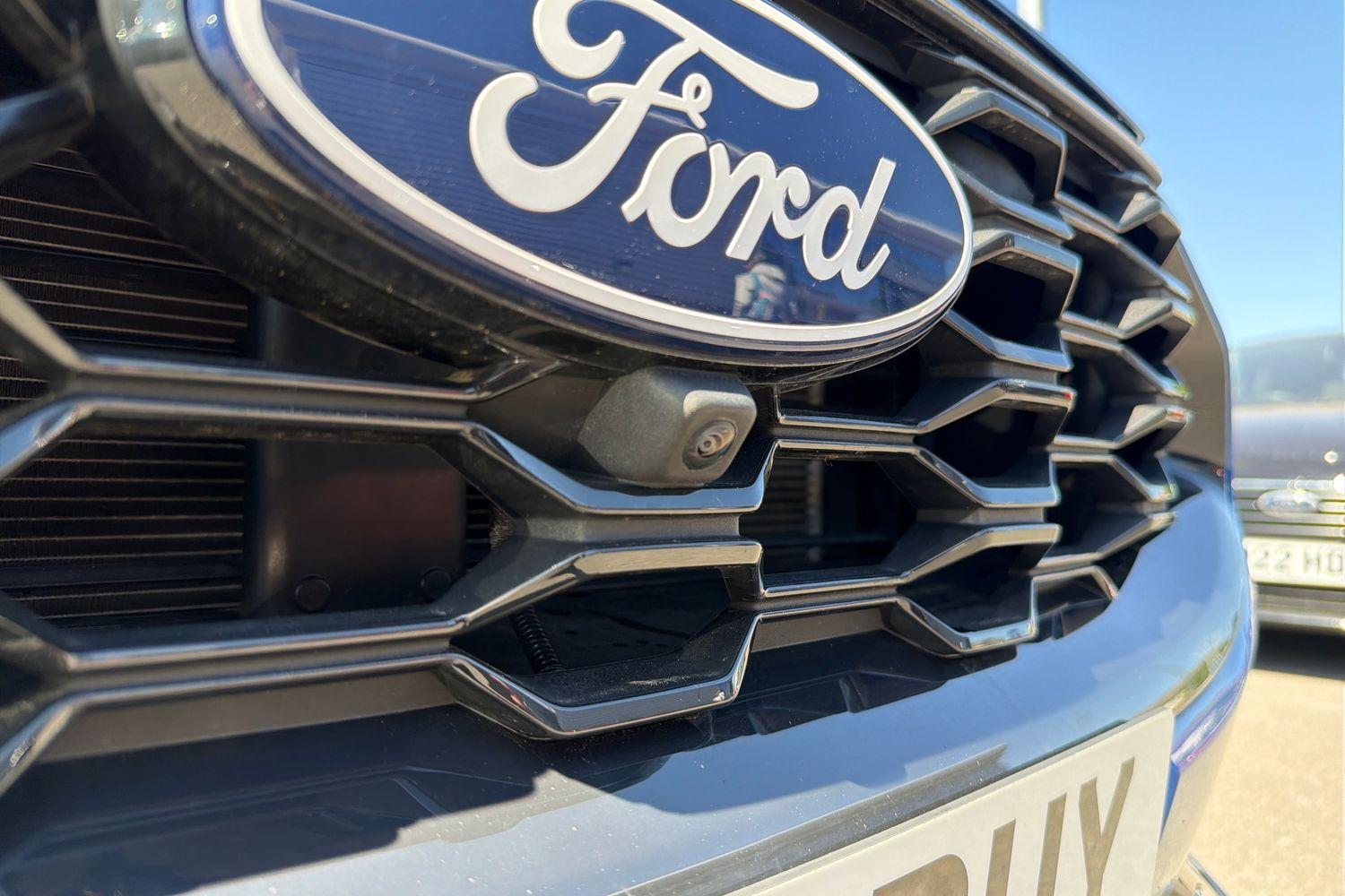 Ford KUGA Photo 29