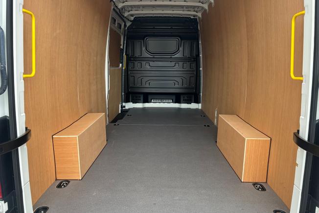 Volkswagen Crafter Photo 12