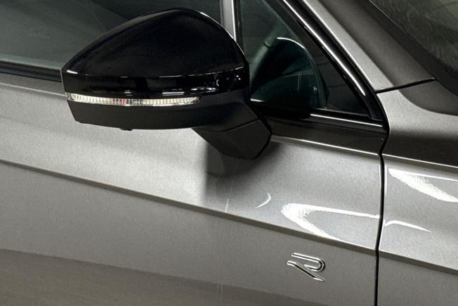 Volkswagen Touareg Photo 20