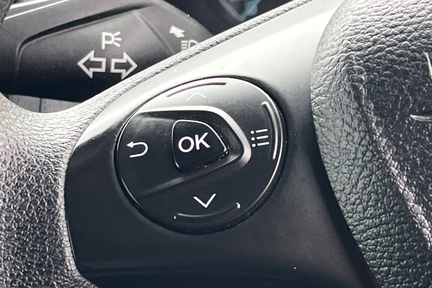 Ford TRANSIT CONNECT Photo 17