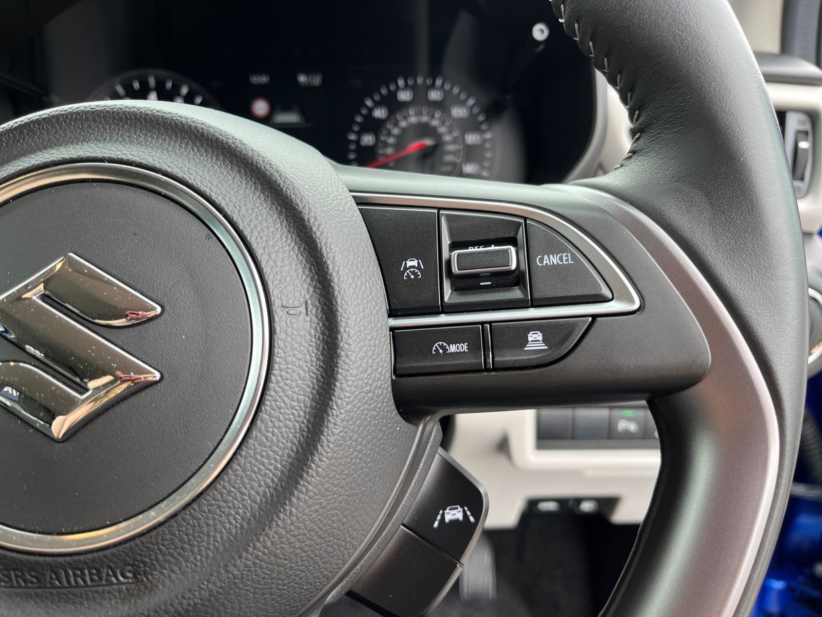 Suzuki Swift Photo 16