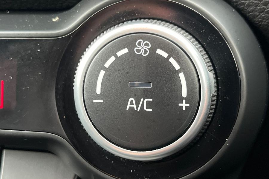Kia Stonic Photo autoimg-0d8214edb55ccfd0de702f7e607c87e427bee2bf.jpg