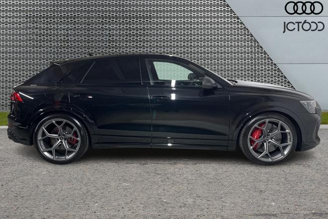 AUDI RSQ8 Photo 4