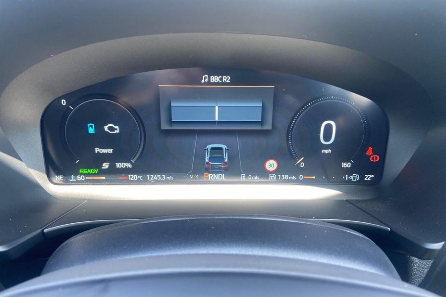 Ford Kuga Photo autoimg-0d8a75f2bec13f0e7d7c3b5b3c10706b91660fd7.jpg