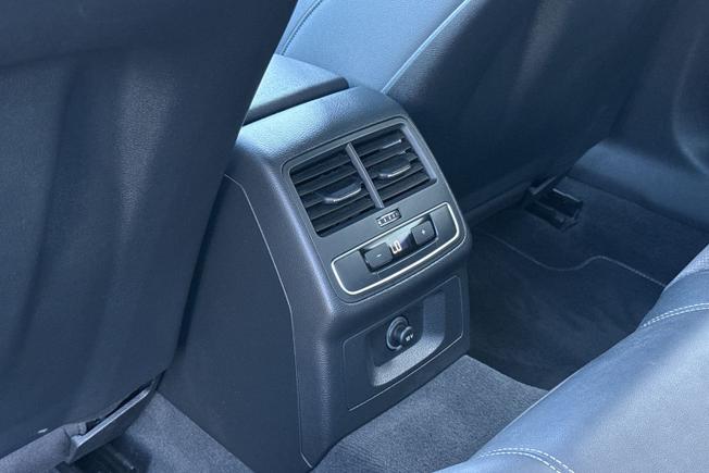 AUDI A4 Photo 22