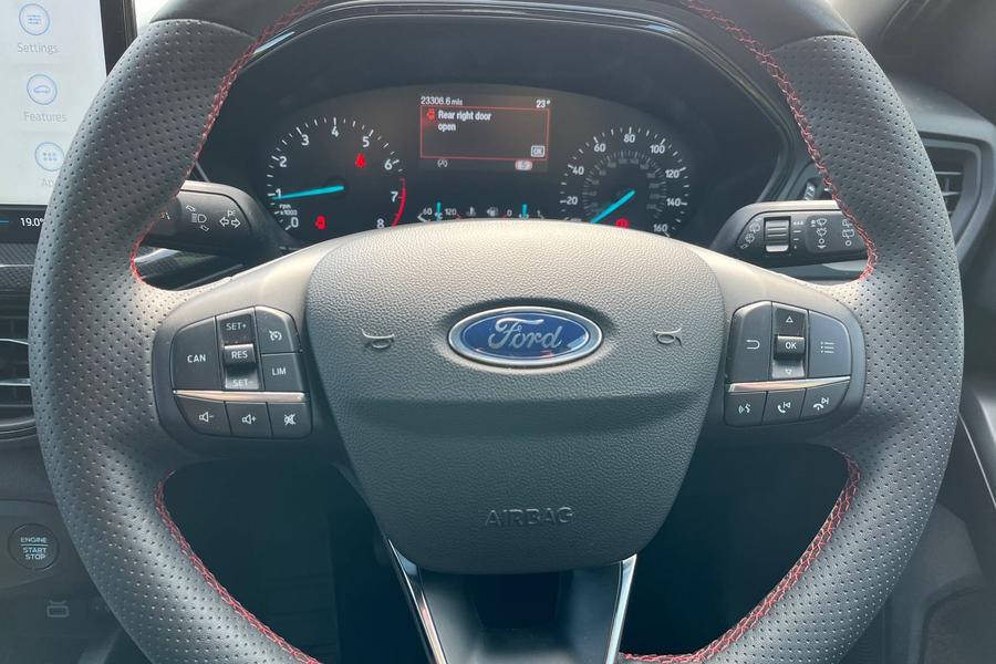 Ford FOCUS Photo autoimg-0d8d199c83acd8dc2570cca46f5ccaf00c5488ce.jpg