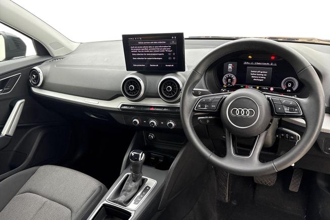 AUDI Q2 Photo 11