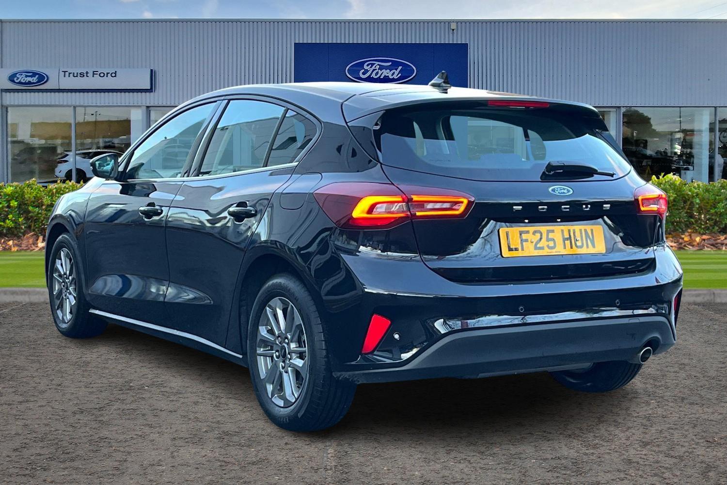 Ford Focus Photo 1