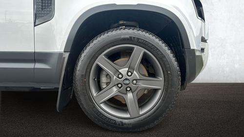 Land Rover Defender Photo autoimg-0d9cdca0946bc75b4dd2b24d48f701f024d49963.jpg
