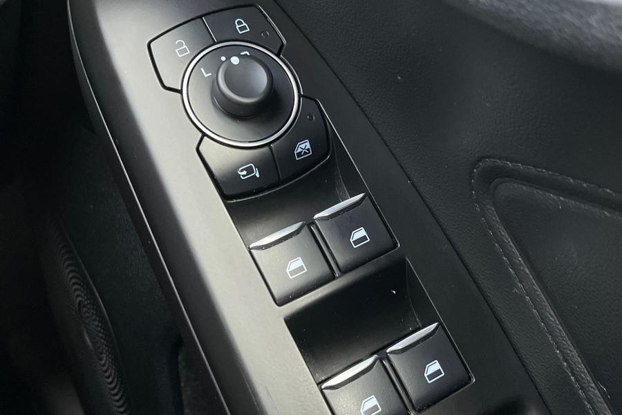 Ford FOCUS Photo autoimg-0d9fe0e978be9940e696477fed0ea1953d421936.jpg