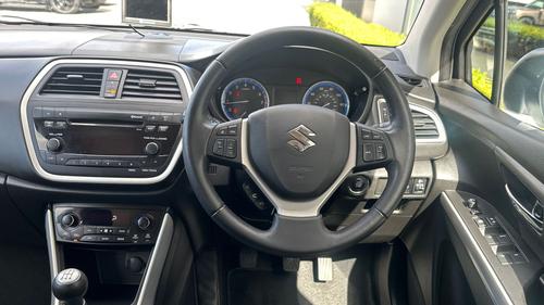 Suzuki SX4 Photo autoimg-0da2f57788a2b76613e1855725e1ae1a720816db.jpg