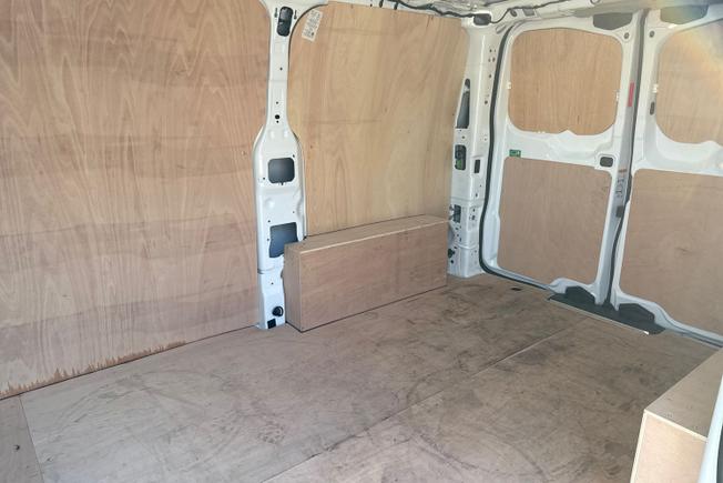 VOLKSWAGEN e-Transporter Photo 9