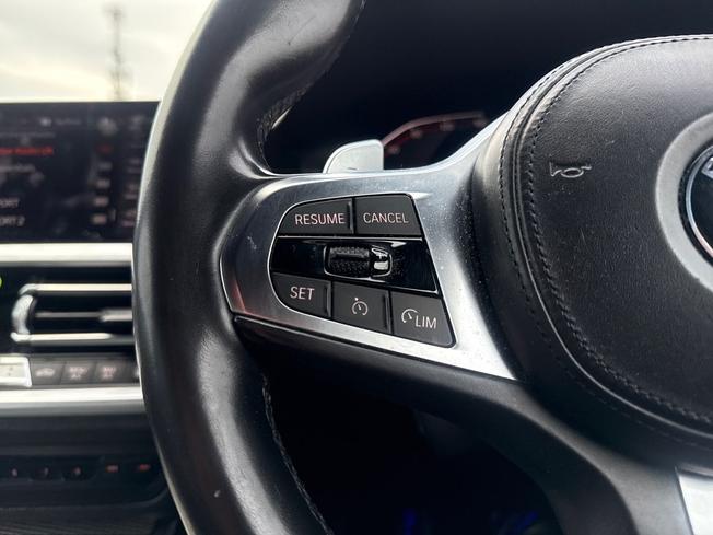 BMW 3 Series Photo 16