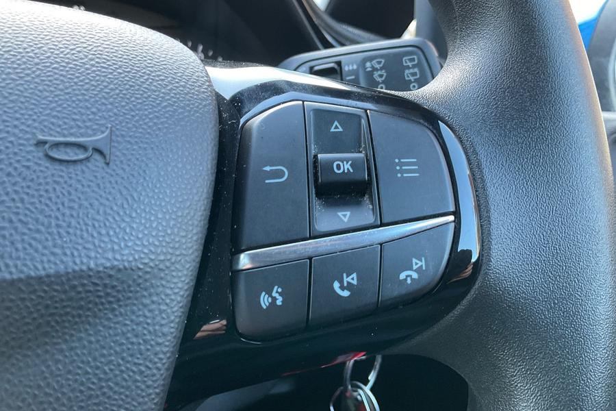 Ford FIESTA Photo autoimg-0dabce836748e73a923948e9397859e118691702.jpg